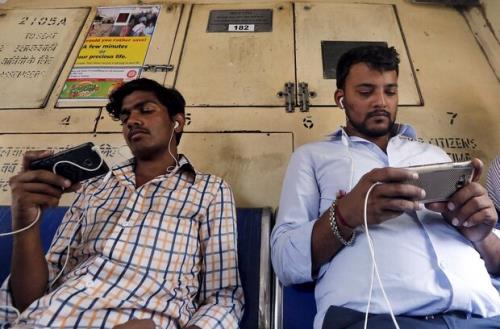 قانون جدید هند با نقدهای جعلی بازار آنلاین مقابله می کند