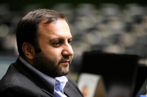 پیرهادی: رفع موانع کسب و کارها به همراهی جدی سه قوه نیاز دارد