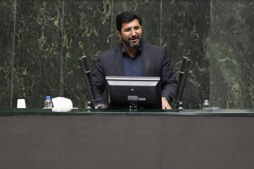 مبارزه با فساد خط مقدم نمایندگان باشد