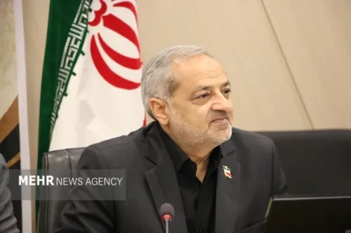 شایعه اجبار دانش آموزان به نصب پلاک کذب است